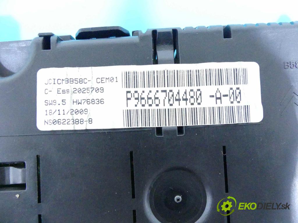 Citroen C4 Picasso I 2006-2013 1.6 16V 120 HP manual 88 kW 1598 cm3 5- prístrojovka/ budíky 9666704480 (Prístrojové dosky, displeje)