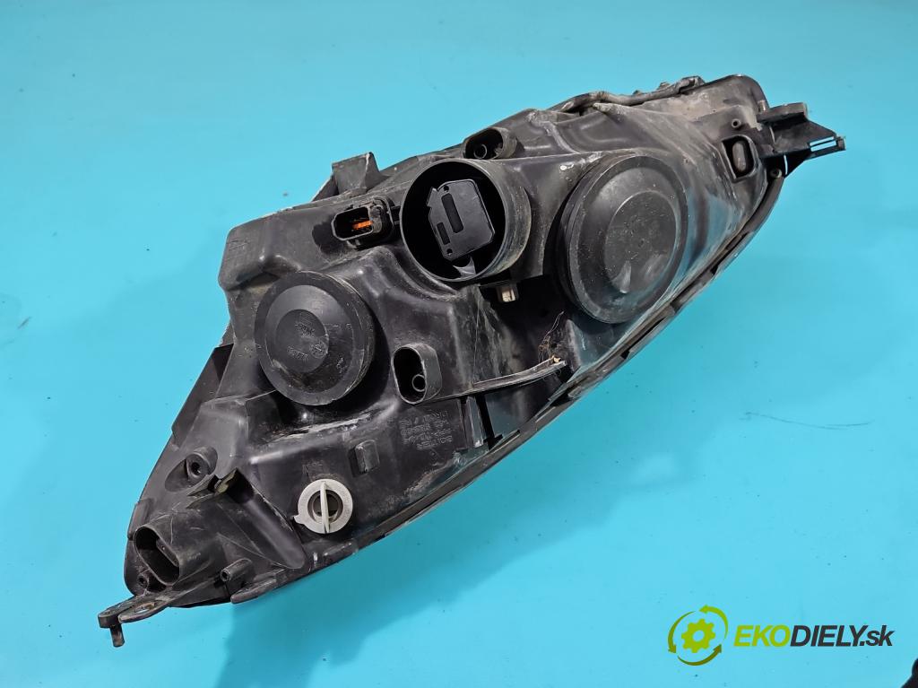 Citroen C4 Picasso I 2006-2013 1.6 16V 120 HP manual 88 kW 1598 cm3 5- Reflektor: pravý  (Pravé)