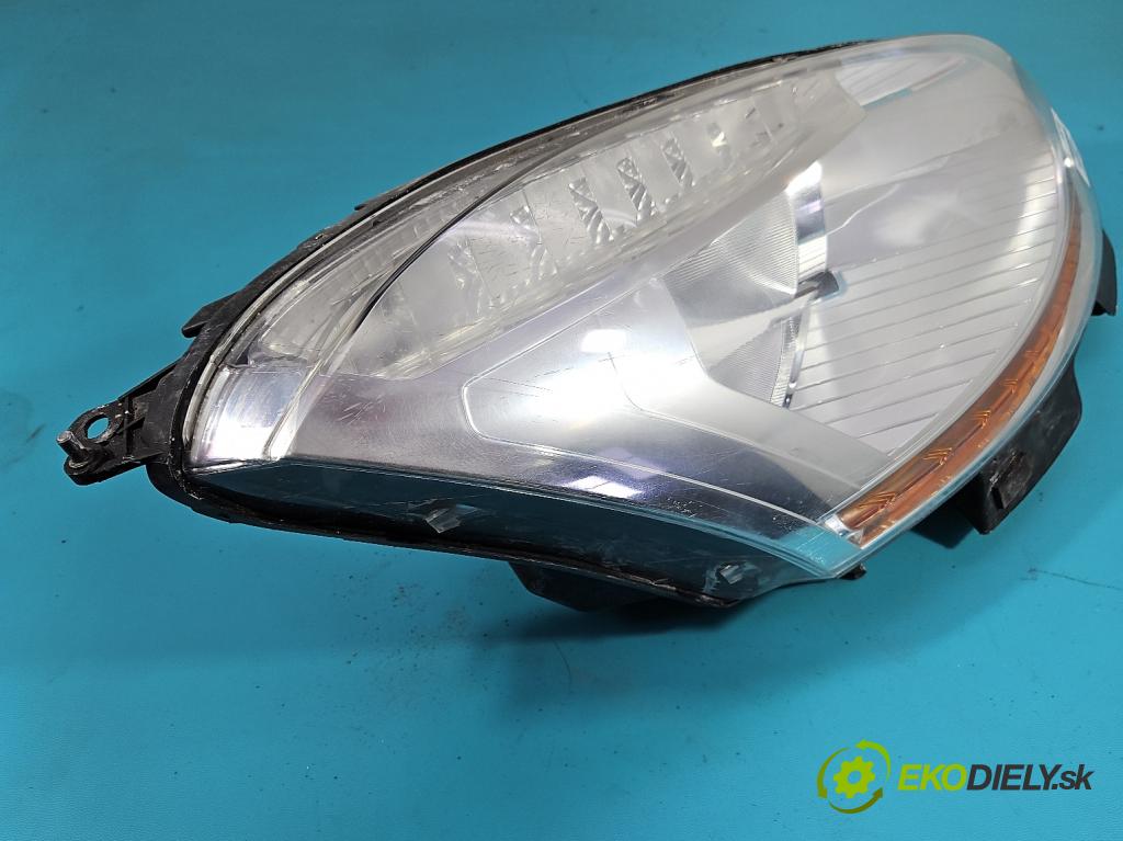 Citroen C4 Picasso I 2006-2013 1.6 16V 120 HP manual 88 kW 1598 cm3 5- Reflektor: pravý  (Pravé)