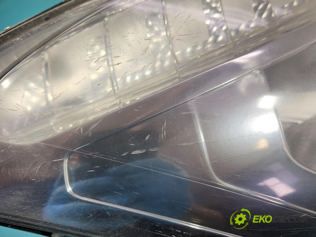 Citroen C4 Picasso I 2006-2013 1.6 16V 120 HP manual 88 kW 1598 cm3 5- Reflektor: pravý  (Pravé)