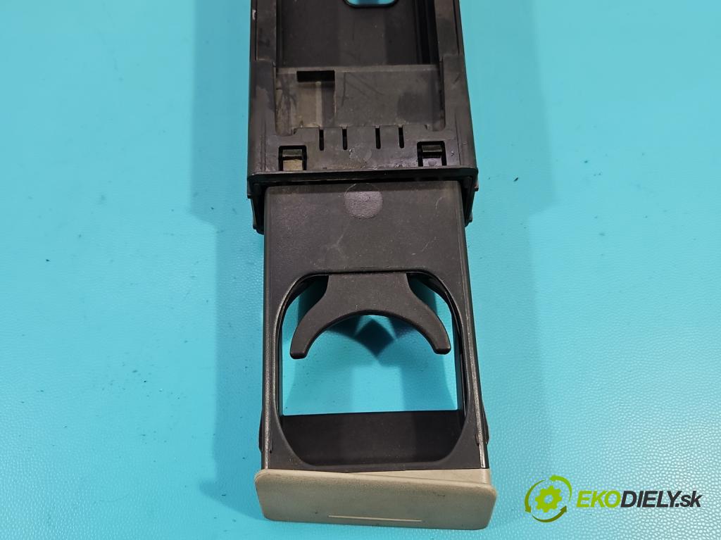 Mitsubishi Outlander II 2006-2013 2.0 DI-D 140 HP manual 103 kW 1968 cm3 5- Rukojeť: na nápoje: GN621-04480 (Úchyty, držiaky na nápoje)