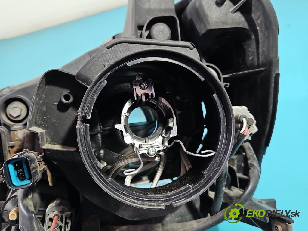 Mitsubishi Outlander II 2006-2013 2.0 DI-D 140 HP manual 103 kW 1968 cm3 5- Reflektor: pravý  (Pravé)