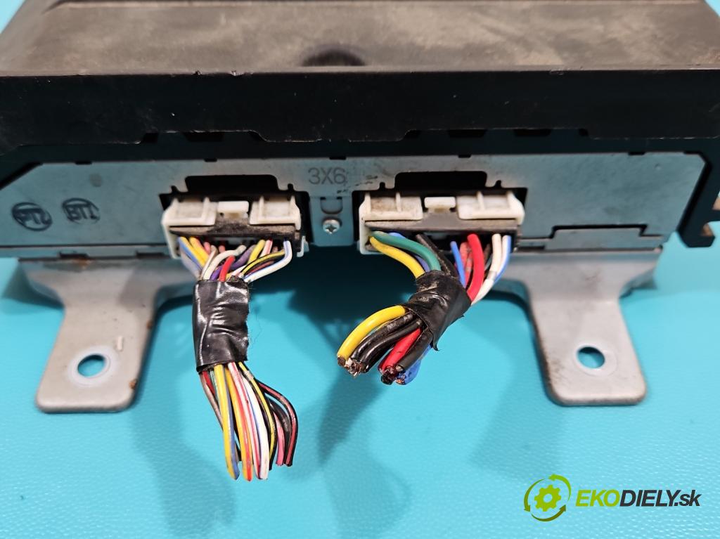 Mitsubishi Outlander II 2006-2013 2.0 DI-D 140 HP manual 103 kW 1968 cm3 5- Zesilovač: 8701A350 (Zosilňovače)