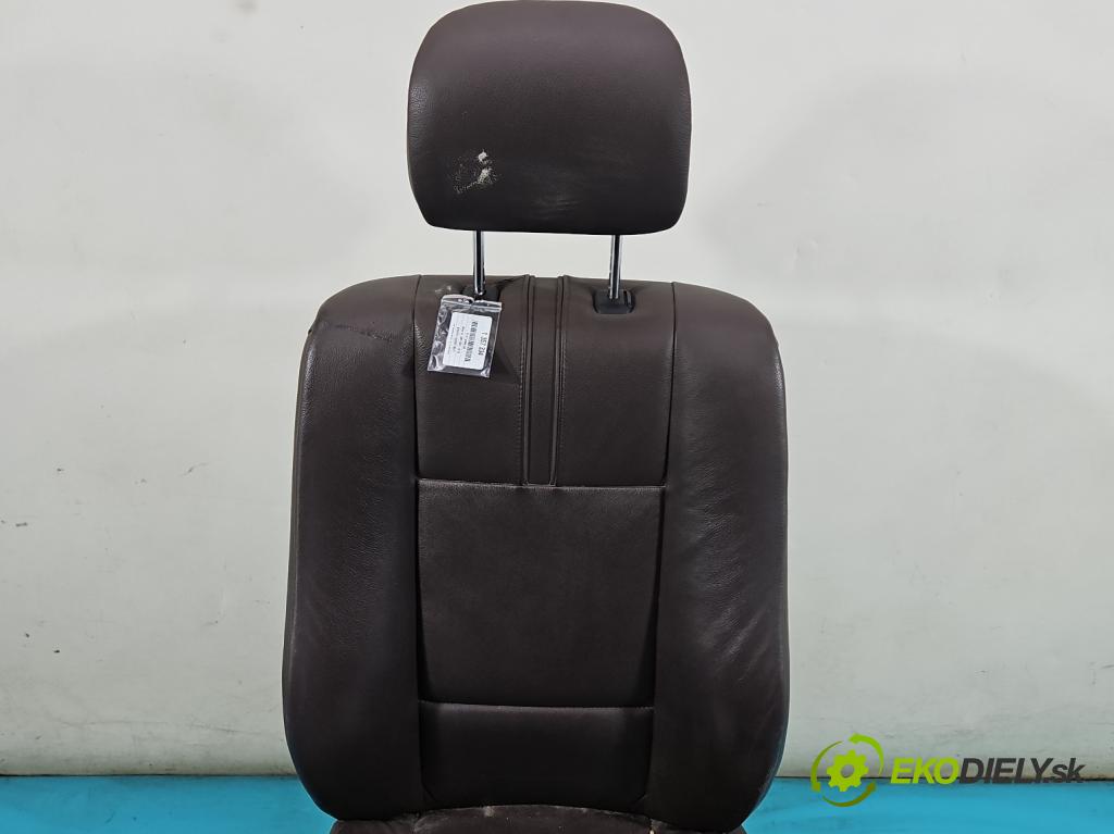 Bmw X3 E83 2003-2010 2.0d 150 HP manual 110 kW 1995 cm3 5- Sedačka pravý  (Sedačky, sedadlá)