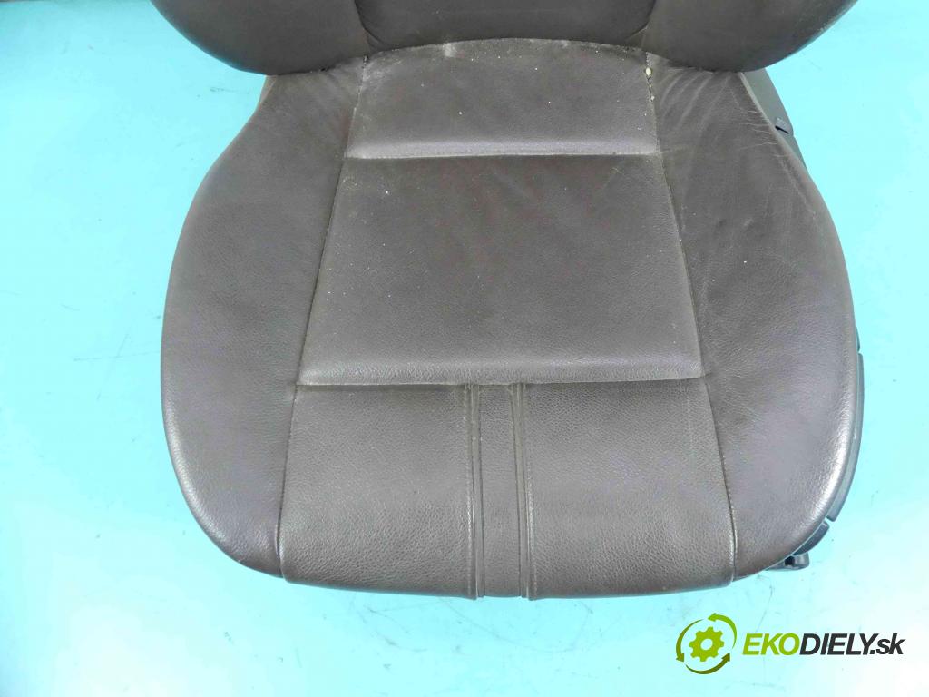 Bmw X3 E83 2003-2010 2.0d 150 HP manual 110 kW 1995 cm3 5- Sedačka pravý  (Sedačky, sedadlá)