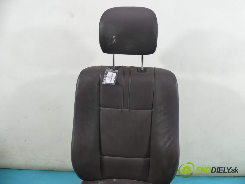 Bmw X3 E83 2003-2010 2.0d 150 HP manual 110 kW 1995 cm3 5- Sedačka pravý  (Sedačky, sedadlá)