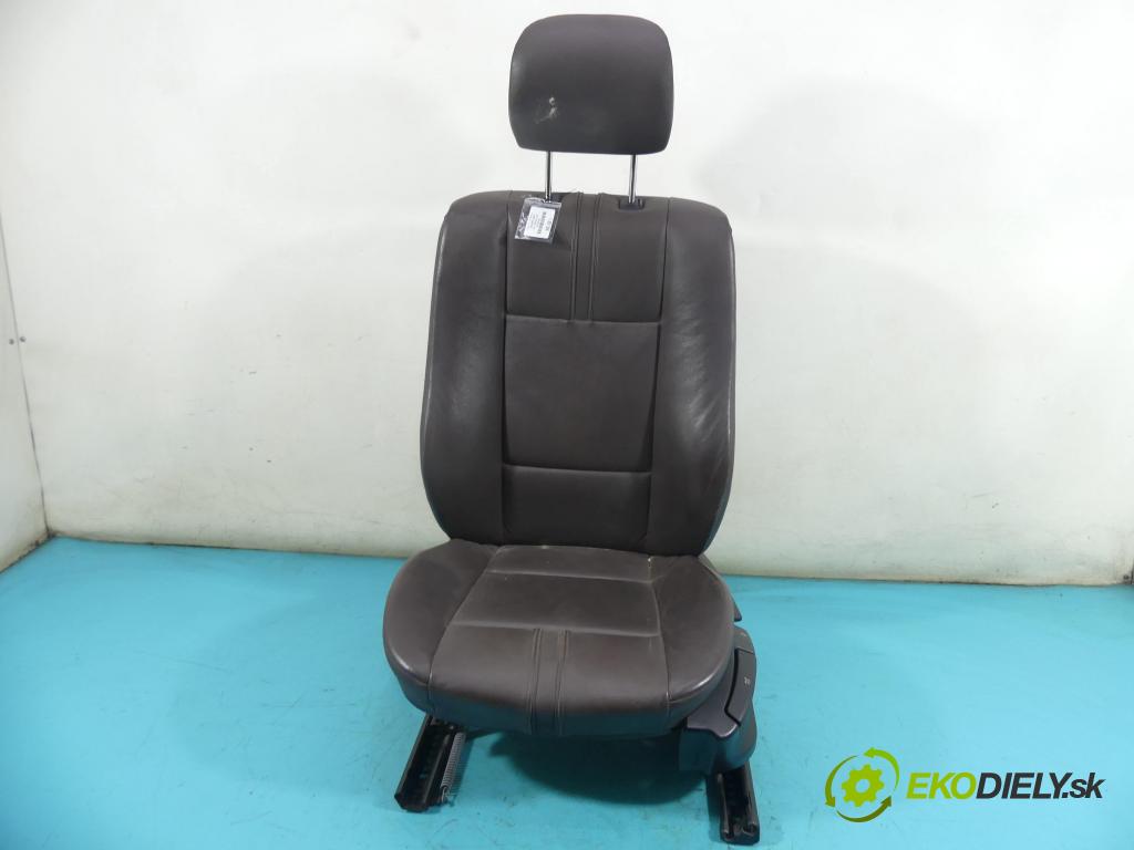 Bmw X3 E83 2003-2010 2.0d 150 HP manual 110 kW 1995 cm3 5- Sedačka pravý  (Sedačky, sedadlá)