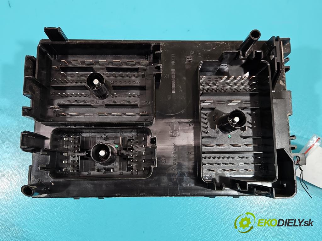 Opel Astra IV 2009-2015 1.6 16V 116 hp manual 85 kW 1598 cm3 4- skříňka pojistková 39102252 (Pojistkové skříňky)