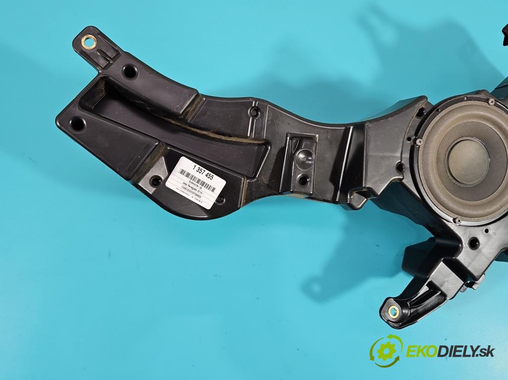 Jeep Renegade 2014- 2.0 CRD 140 HP manual 103 kW 1956 cm3 5- Subwoofer: 52016524 (Audio zariadenia)