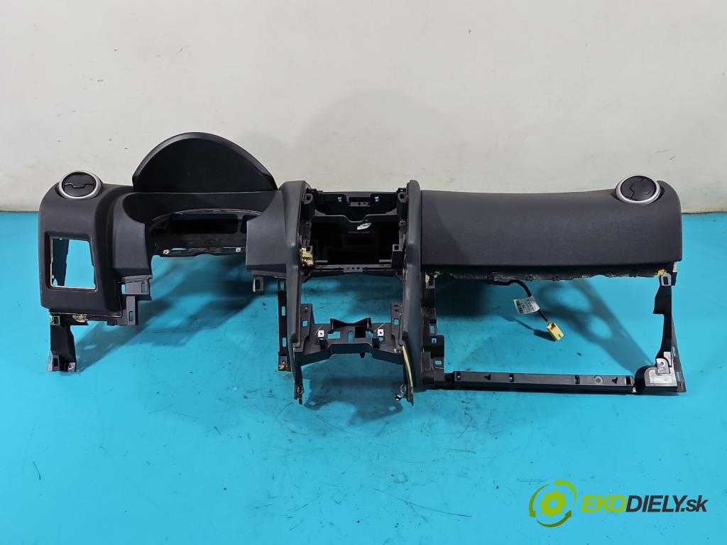 Nissan Qashqai I J10 2006-2013 2.0 dci 150 HP manual 110 kW 1995 cm3 5- kokpit,pristrojová doska rozdeľovacia 