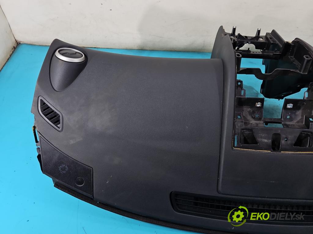 Nissan Qashqai I J10 2006-2013 2.0 dci 150 HP manual 110 kW 1995 cm3 5- kokpit,pristrojová doska rozdeľovacia