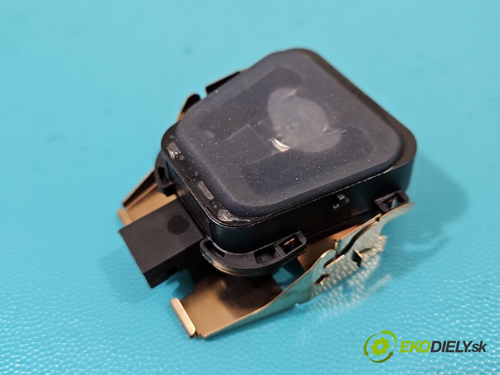 Jaguar XF II X260 2015- 2.0d 179KM automatic 132 kW 1999 cm3 4- snímač déšť: PCPLA-17D547-AJ (Snímače dažďa)