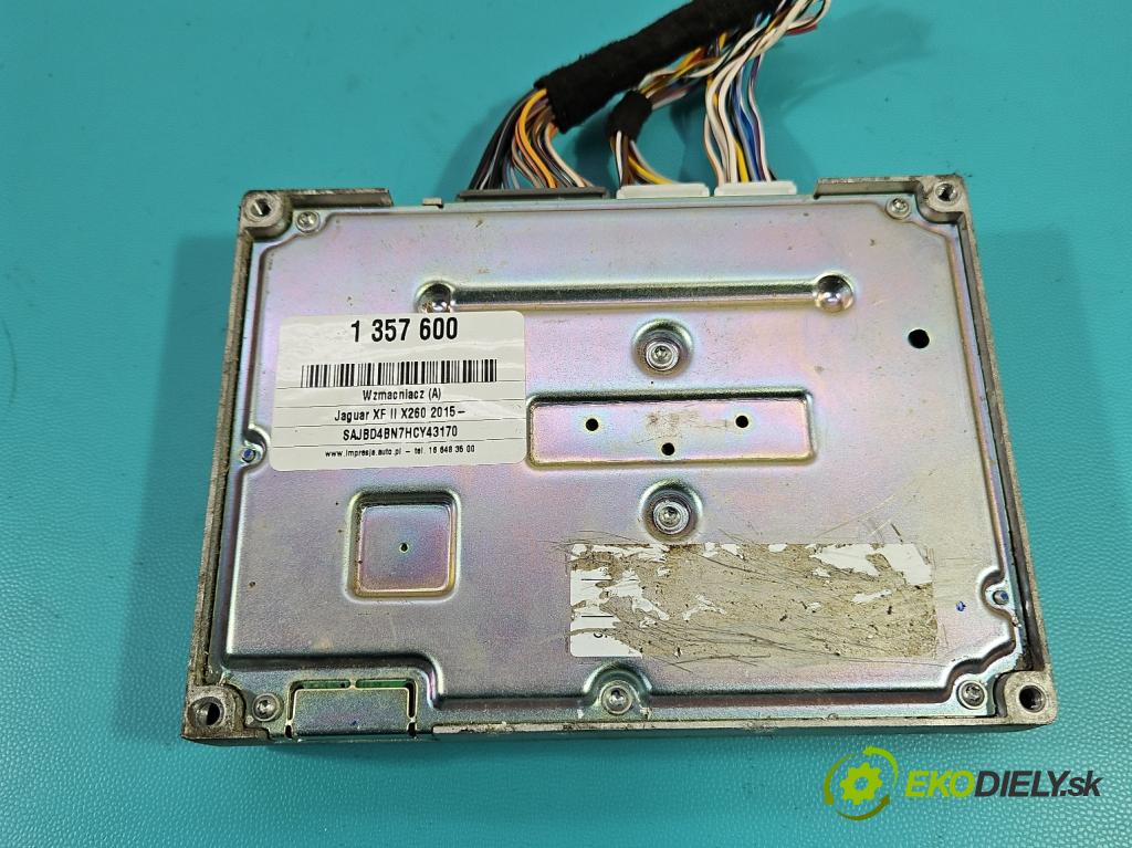 Jaguar XF II X260 2015- 2.0d 179KM automatic 132 kW 1999 cm3 4- Zesilovač:  (Zosilňovače)