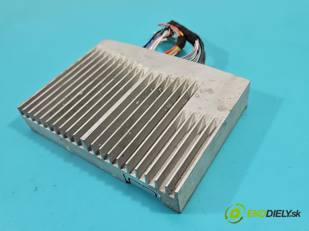 Jaguar XF II X260 2015- 2.0d 179KM automatic 132 kW 1999 cm3 4- Zesilovač:  (Zosilňovače)