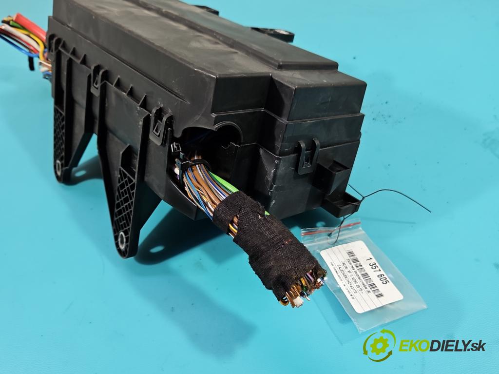 Jaguar XF II X260 2015- 2.0d 179KM automatic 132 kW 1999 cm3 4- skříňka pojistková  (Pojistkové skříňky)