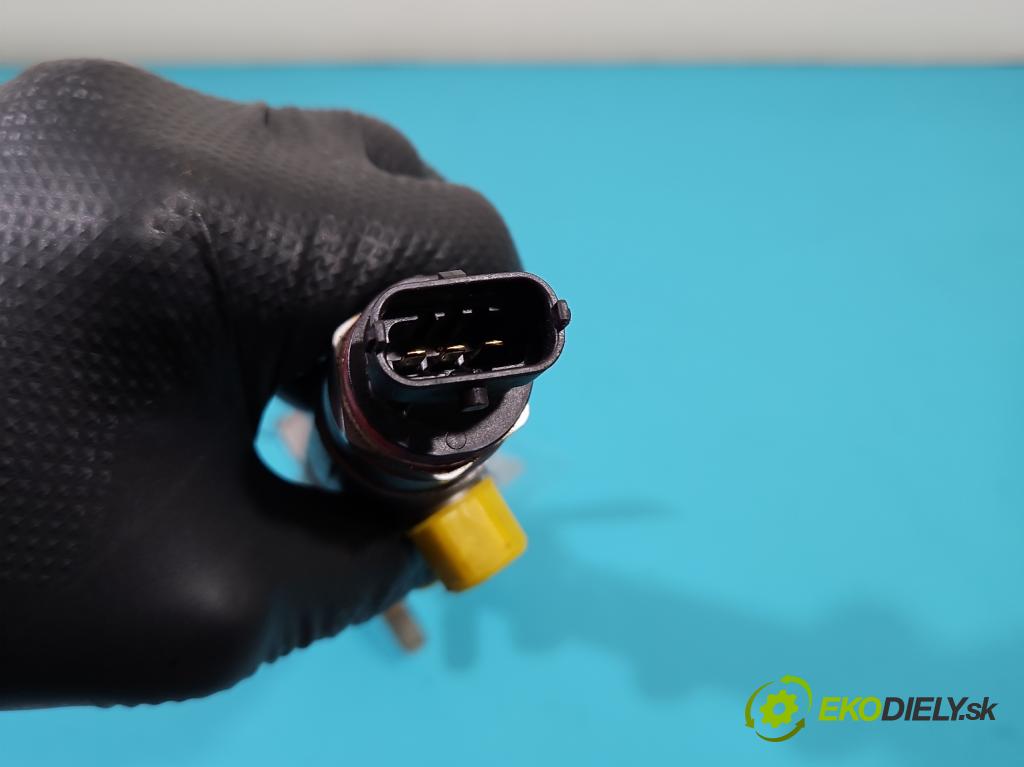 Nissan Qashqai I J10 2006-2013 2.0 dci 150 HP manual 110 kW 1995 cm3 5- lišta vstrekovacia 0445214155 (Vstrekovacie lišty)