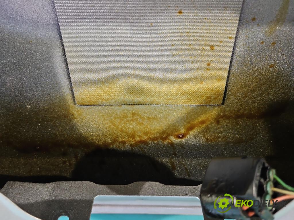 Toyota Auris II 2012-2018 1.4 D4D 90 hp manual 66 kW 1364 cm3 5- zadní kufrové dveře  (Zadní kapoty)