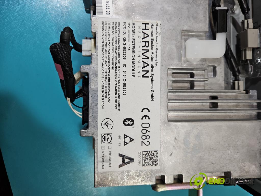 Toyota Auris II 2012-2018 1.4 D4D 90 HP manual 66 kW 1364 cm3 5- Radio originál 86140-02290