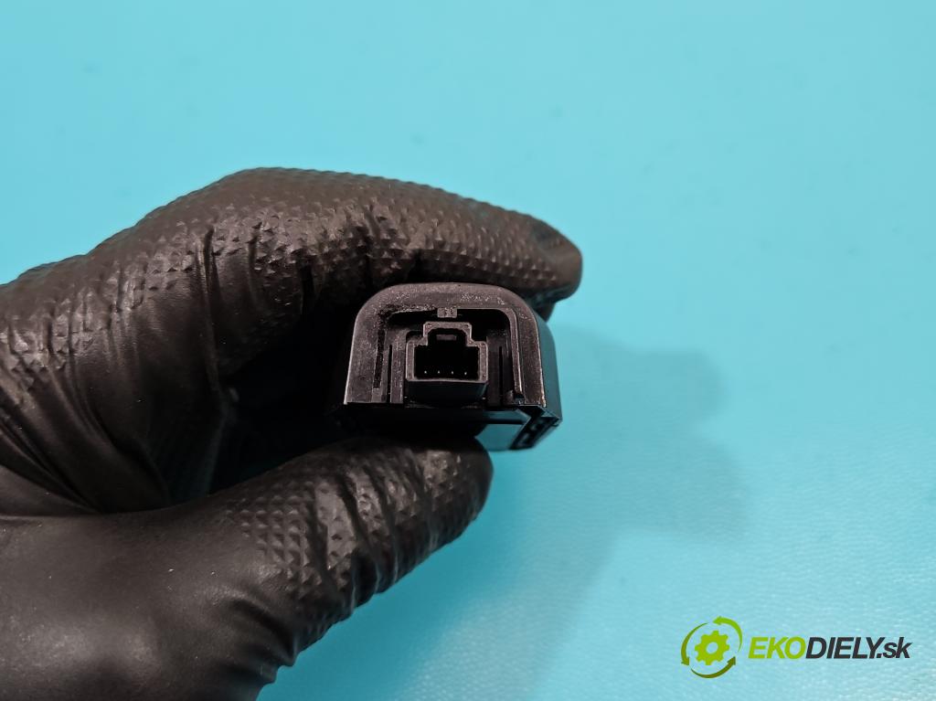 Toyota Auris II 2012-2018 1.4 D4D 90 HP manual 66 kW 1364 cm3 5- snímač déšť: 89941-0D010 (Snímače dažďa)