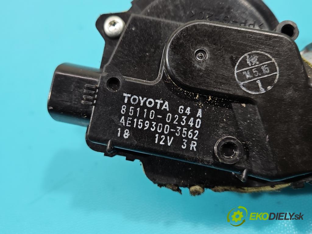Toyota Auris II 2012-2018 1.4 D4D 90 hp manual 66 kW 1364 cm3 5- motor stěračů přední 85110-02340