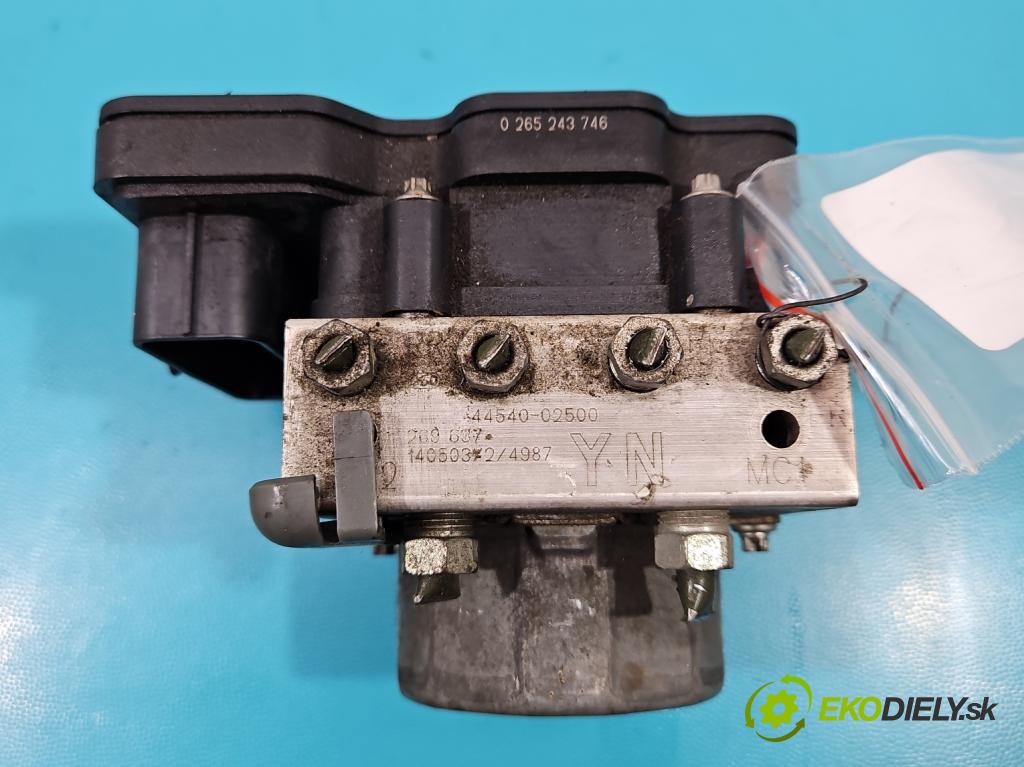 Toyota Auris II 2012-2018 1.4 D4D 90 HP manual 66 kW 1364 cm3 5- čerpadlo abs 44540-02500 (Pumpy ABS)