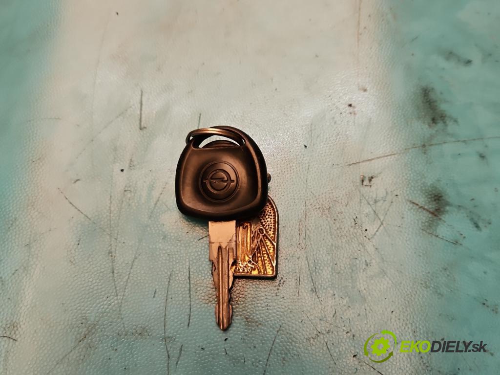 Opel Corsa C 2000-2006 1.0 12V 58 HP manual 43 kW 973 cm3 5- Spínačka  (Spínacie skrinky a kľúče)