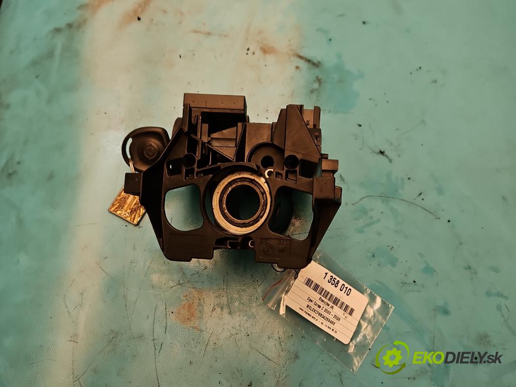 Opel Corsa C 2000-2006 1.0 12V 58 HP manual 43 kW 973 cm3 5- Spínačka  (Spínacie skrinky a kľúče)