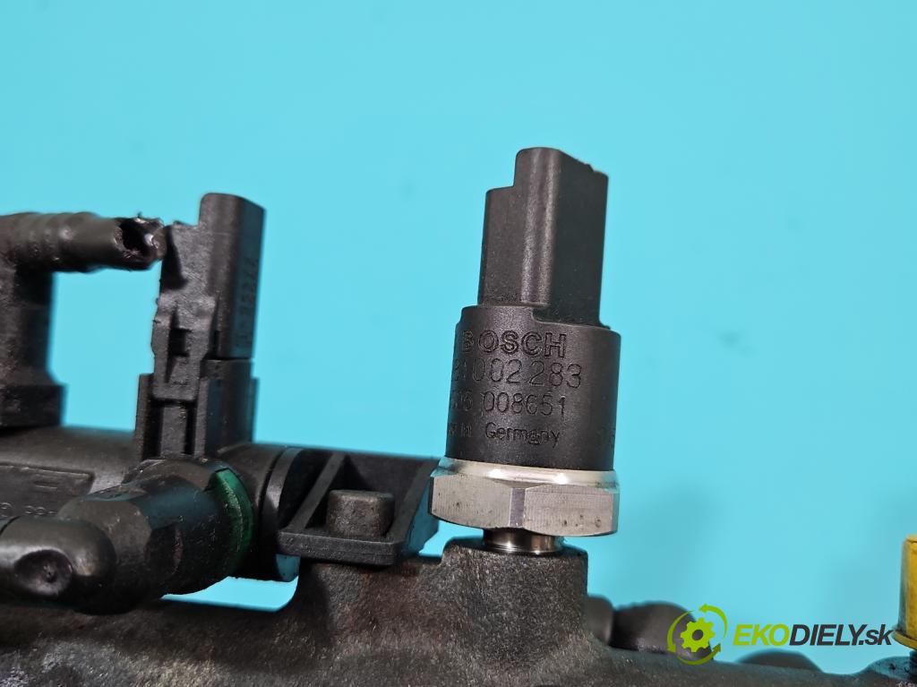 Peugeot 607 2.2 hdi 133 HP manual 98 kW 2179 cm3 4- lišta vstrekovacia 0445214017 (Vstrekovacie lišty)