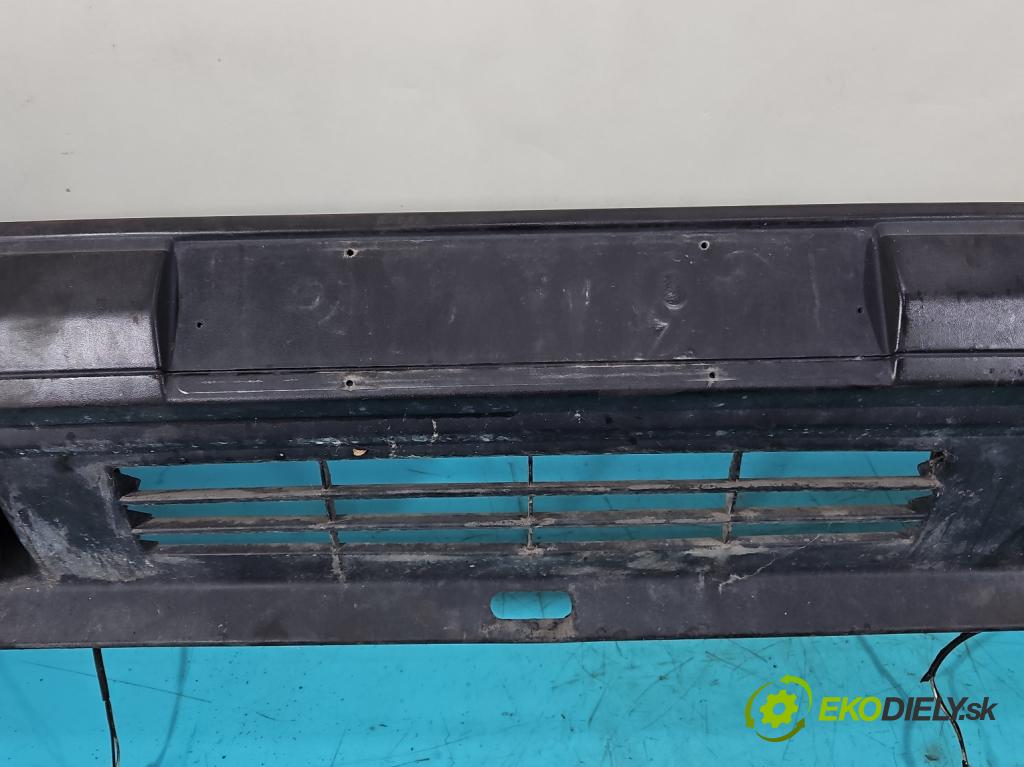Polonez Caro / Atu 1.5 77 hp manual 57 kW 1481 cm3 5- nárazník přední  (Ostatné)