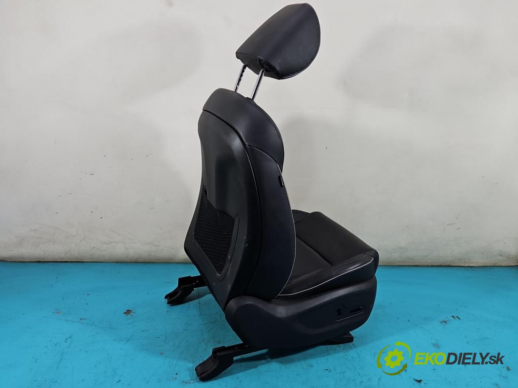 Kia Sportage IV 2015-2021 1.6 GDI 132  HP manual 97 kW 1591 cm3 5- Sedačka pravý  (Sedačky, sedadlá)