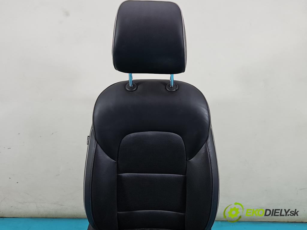 Kia Sportage IV 2015-2021 1.6 GDI 132  HP manual 97 kW 1591 cm3 5- Sedačka pravý  (Sedačky, sedadlá)