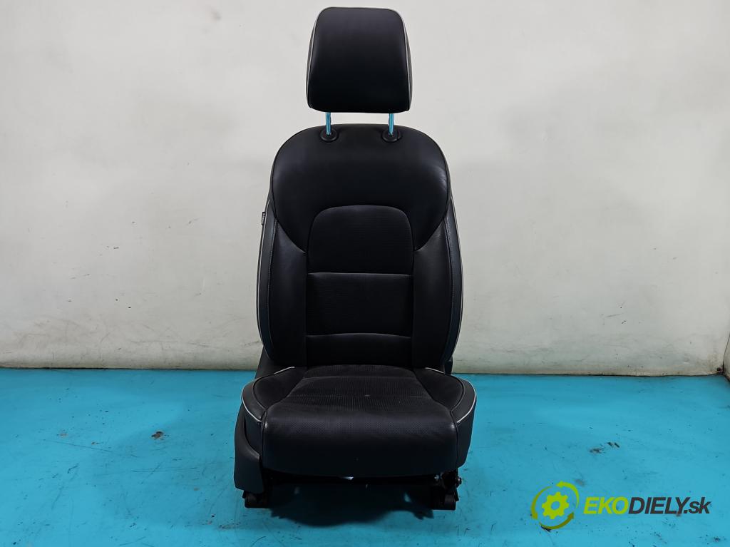 Kia Sportage IV 2015-2021 1.6 GDI 132  HP manual 97 kW 1591 cm3 5- Sedačka pravý  (Sedačky, sedadlá)