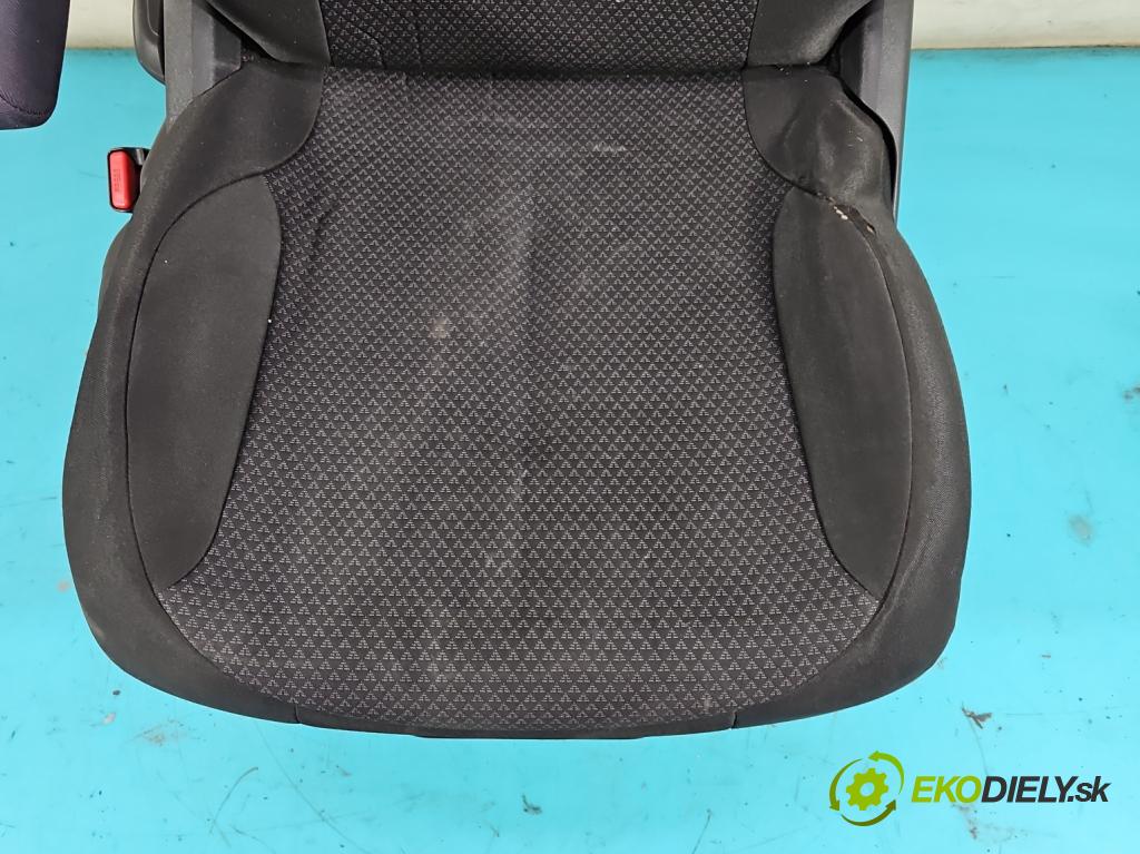 Citroen C4 Picasso I 2006-2013 1.6 16V 120 HP manual 88 kW 1598 cm3 5- Sedačka ľavý  (Sedačky, sedadlá)
