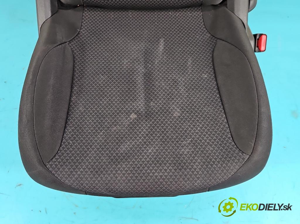 Citroen C4 Picasso I 2006-2013 1.6 16V 120 HP manual 88 kW 1598 cm3 5- Sedačka pravý  (Sedačky, sedadlá)