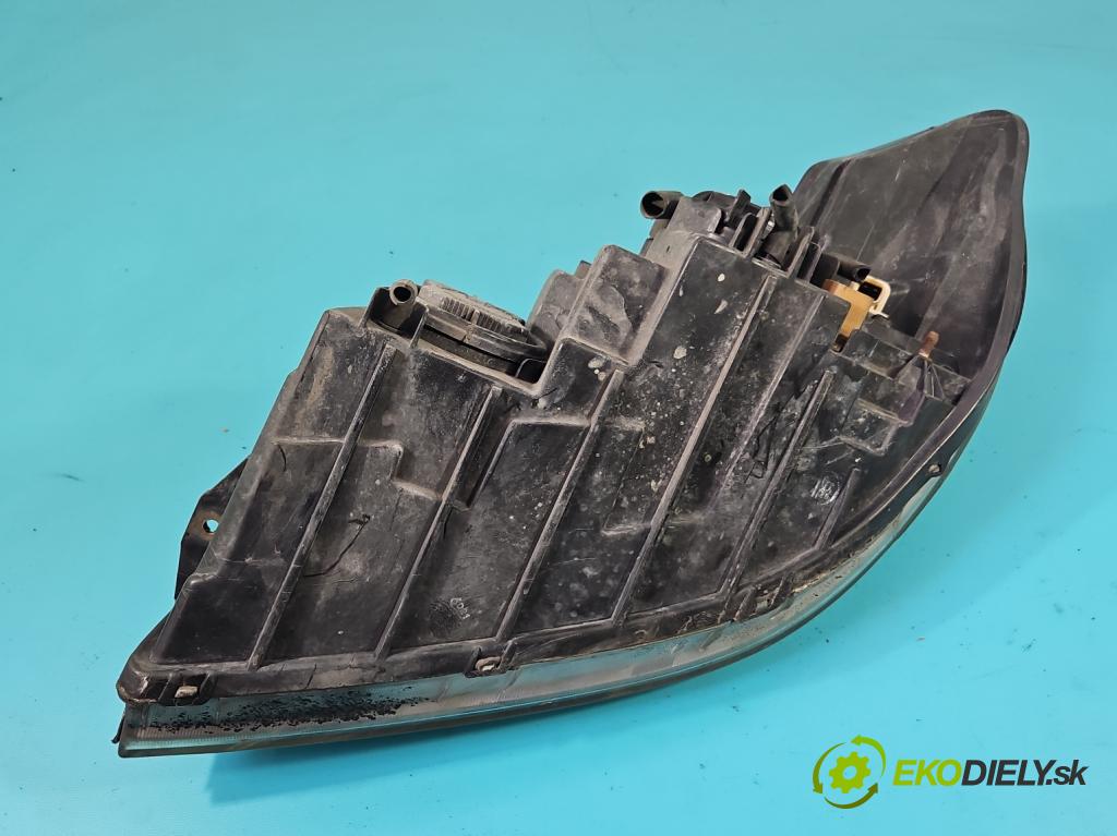 Chevrolet Epica 2.0 24V 143 HP manual 105 kW 1993 cm3 4- Reflektor: pravý  (Pravé)