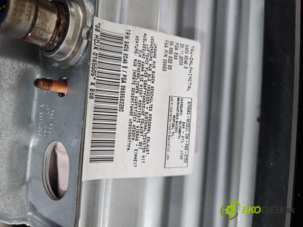 Citroen C4 Picasso I 2006-2013 1.6 16V 120 HP manual 88 kW 1598 cm3 5- kokpit,pristrojová doska rozdeľovacia