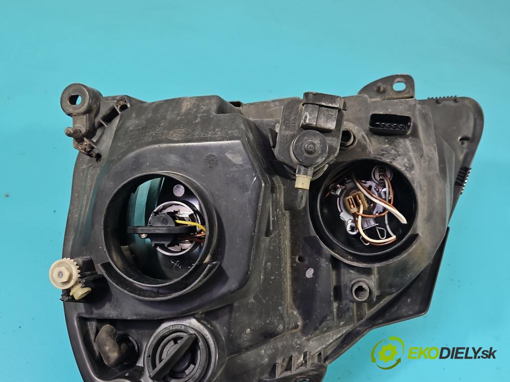 Renault Clio II 1998-2012 1,2.0 8V 58 HP manual 43 kW 1149 cm3 3- Reflektor: pravý  (Pravé)