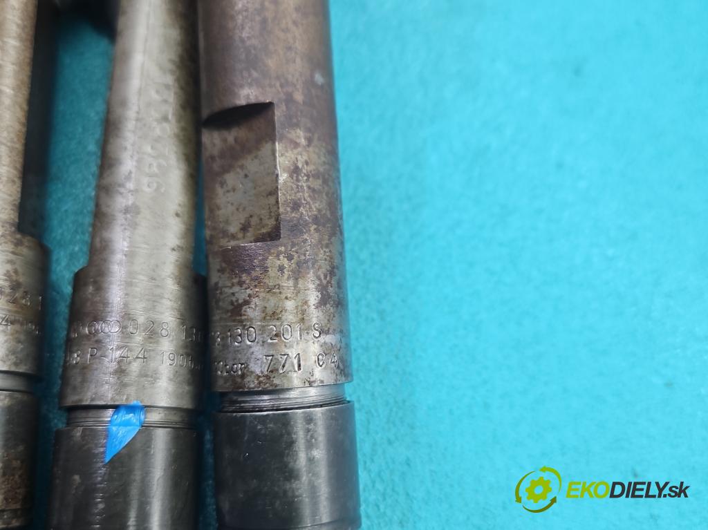 Audi A4 B5 1994-2001 1.9 tdi 110 HP manual 81 kW 1896 cm3 5- vstrek 028130201S (Vstrekovač paliva)