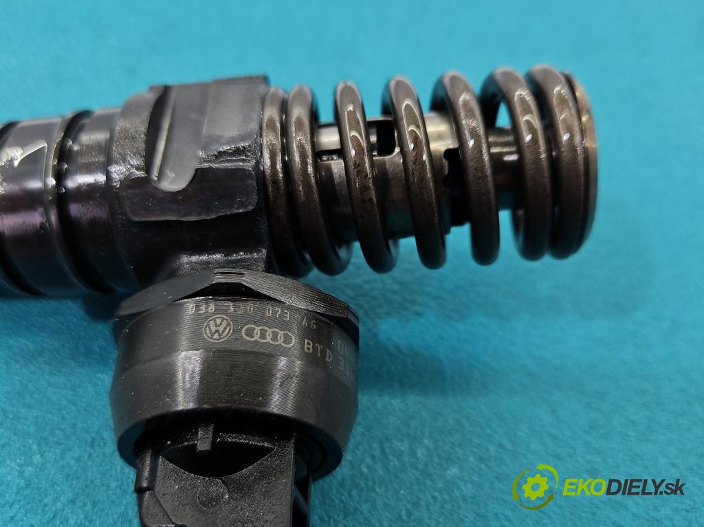 Vw Golf V 2003-2009 1.9 tdi 105 HP manual 77 kW 1896 cm3 5- vstrekovacie čerpadlo 0414720215 (Vstrekovače)