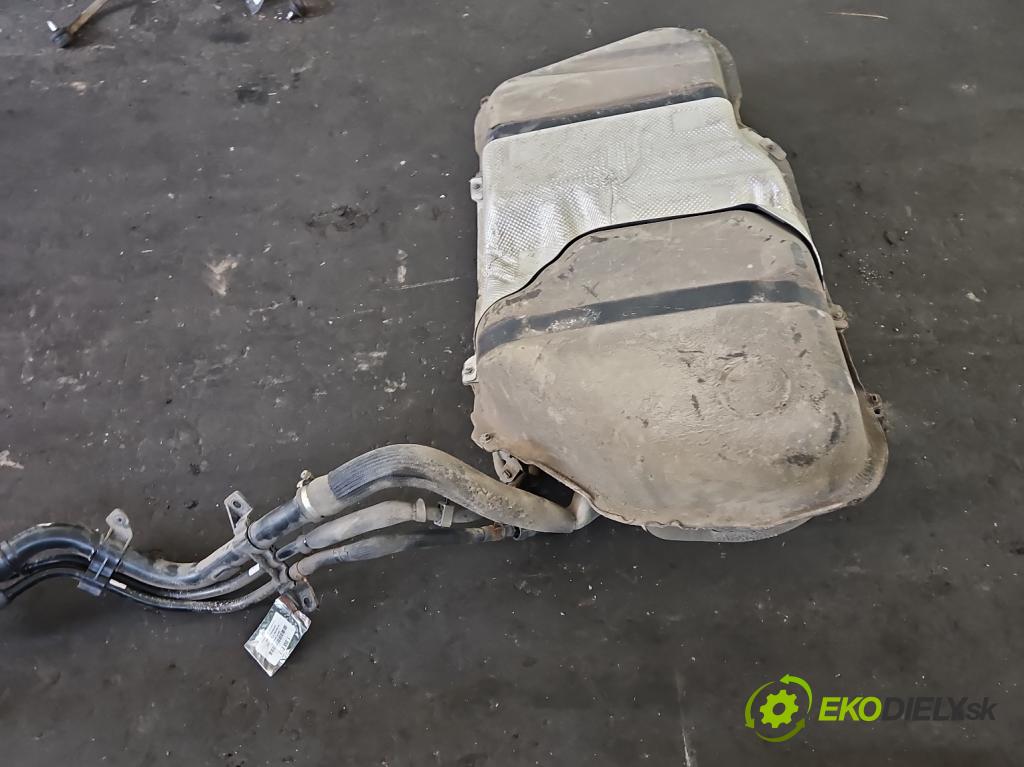 Kia Sportage IV 2015-2021 1.6 GDI 132  HP manual 97 kW 1591 cm3 5- Nádrž: palivo  (Nádrže)