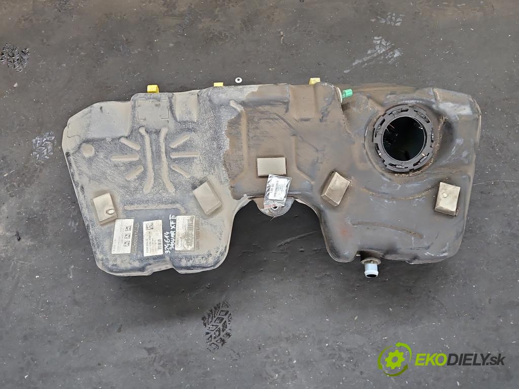 Jaguar XF II X260 2015- 2.0d 179KM automatic 132 kW 1999 cm3 4- Nádrž: paliva  (Nádrže)