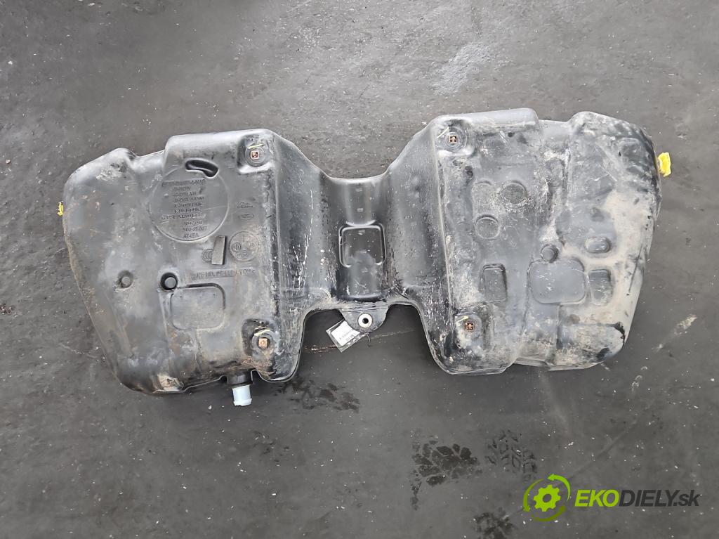 Jaguar XF II X260 2015- 2.0d 179KM automatic 132 kW 1999 cm3 4- Nádrž: paliva  (Nádrže)