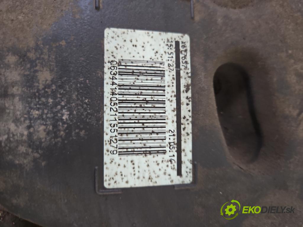 Toyota Auris II 2012-2018 1.4 D4D 90 hp manual 66 kW 1364 cm3 5- Nádrž: paliva  (Nádrže)