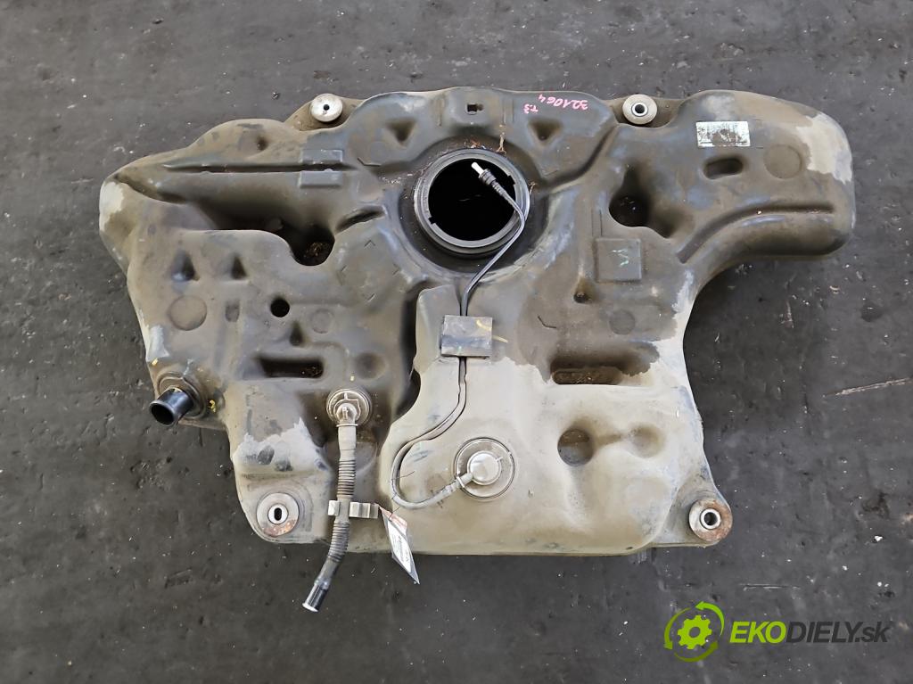 Toyota Auris II 2012-2018 1.4 D4D 90 hp manual 66 kW 1364 cm3 5- Nádrž: paliva  (Nádrže)