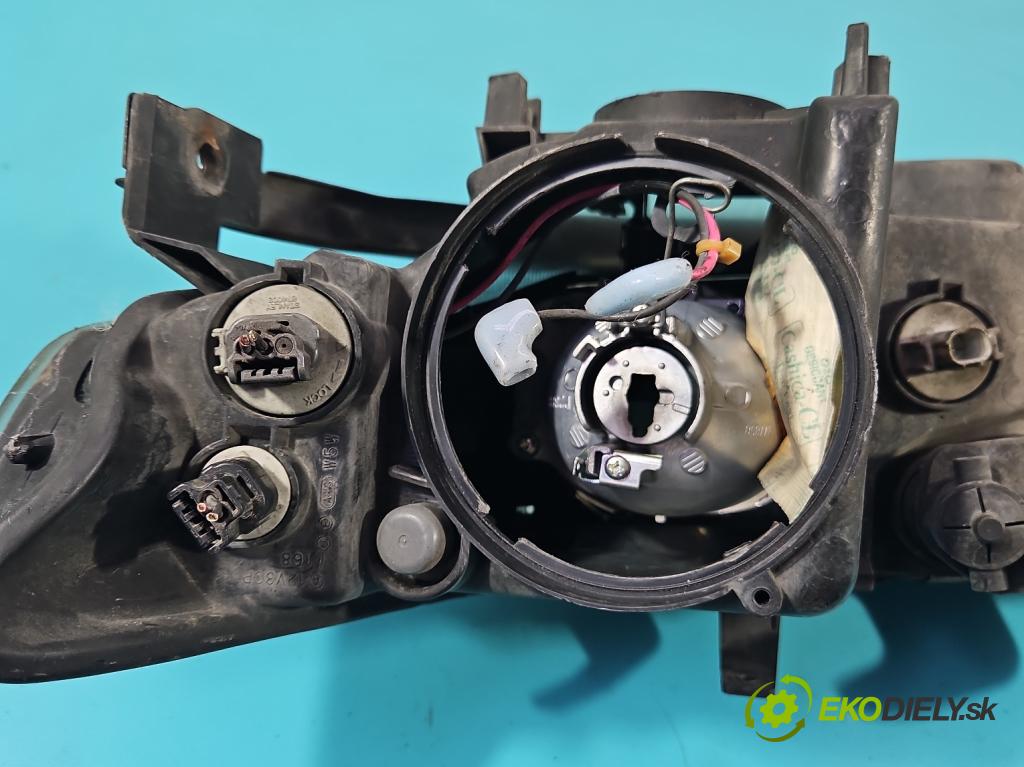 Honda Accord VII 2002-2008 2.0 16V 155 HP manual 114 kW 1998 cm3 4- Reflektor: pravý  (Pravé)