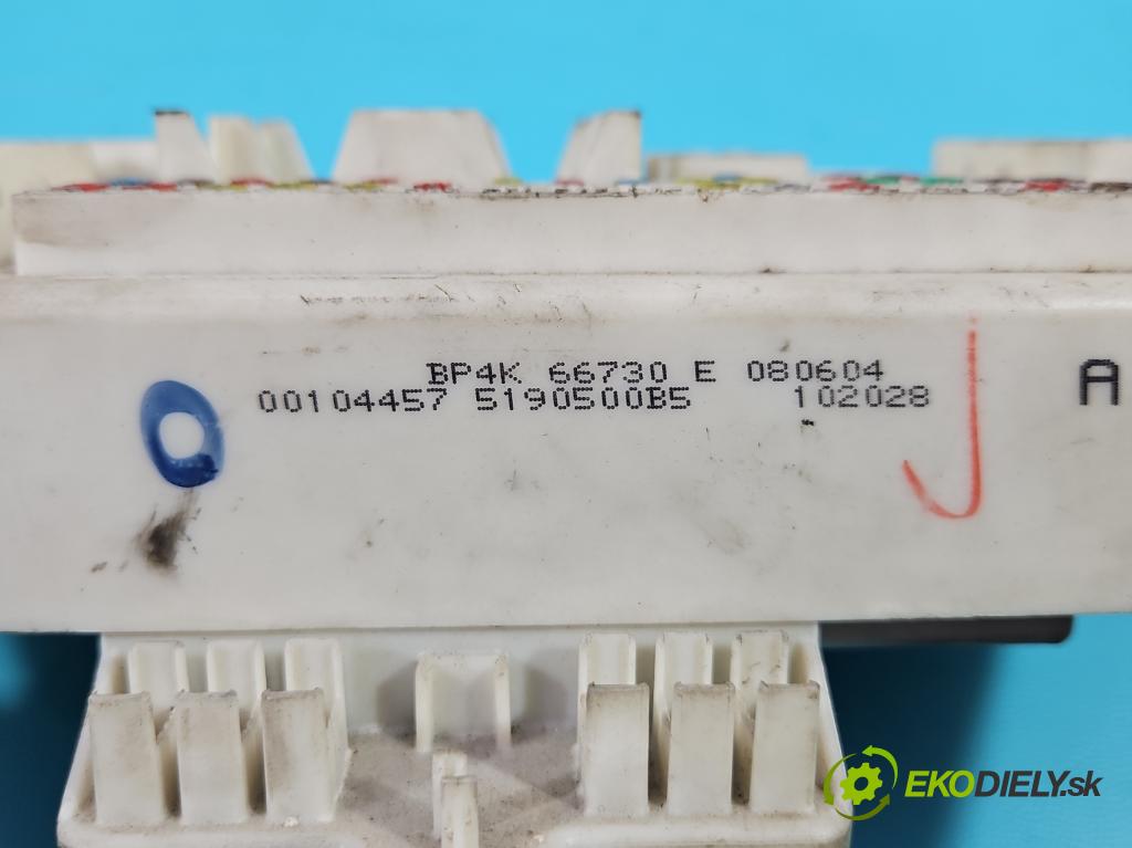 Mazda 3 I BK 2003-2009 1.6 citd 109 hp manual 80 kW 1560 cm3 5- skříňka pojistková 5190500B5 (Pojistkové skříňky)