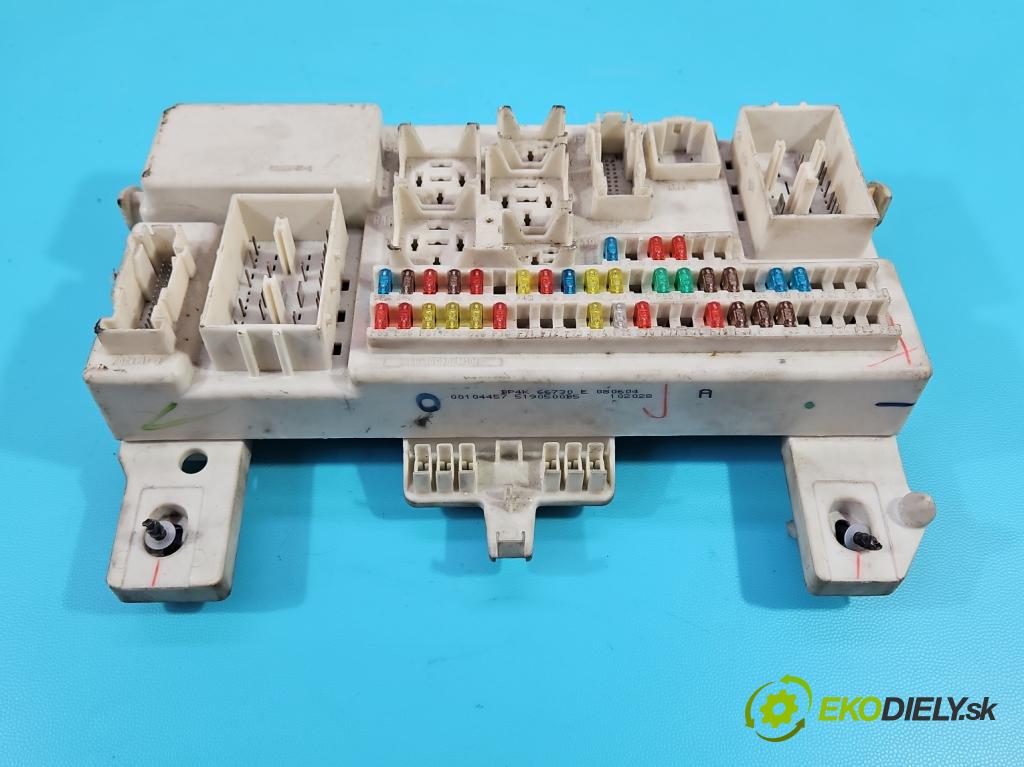 Mazda 3 I BK 2003-2009 1.6 citd 109 hp manual 80 kW 1560 cm3 5- skříňka pojistková 5190500B5 (Pojistkové skříňky)