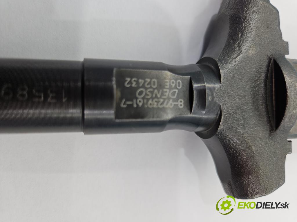 Opel Signum 3.0 cdti 177 HP automatic 130 kW 2959 cm3 5- vstrek 8-97239161-7 (Vstrekovače)