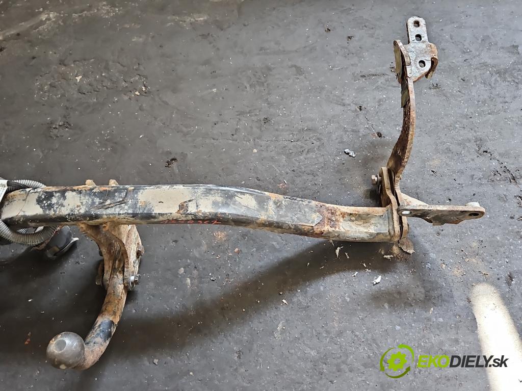 Citroen C4 Picasso I 2006-2013 1.6 16V 120 hp manual 88 kW 1598 cm3 5- oko tažné  (Tažná zařízení)