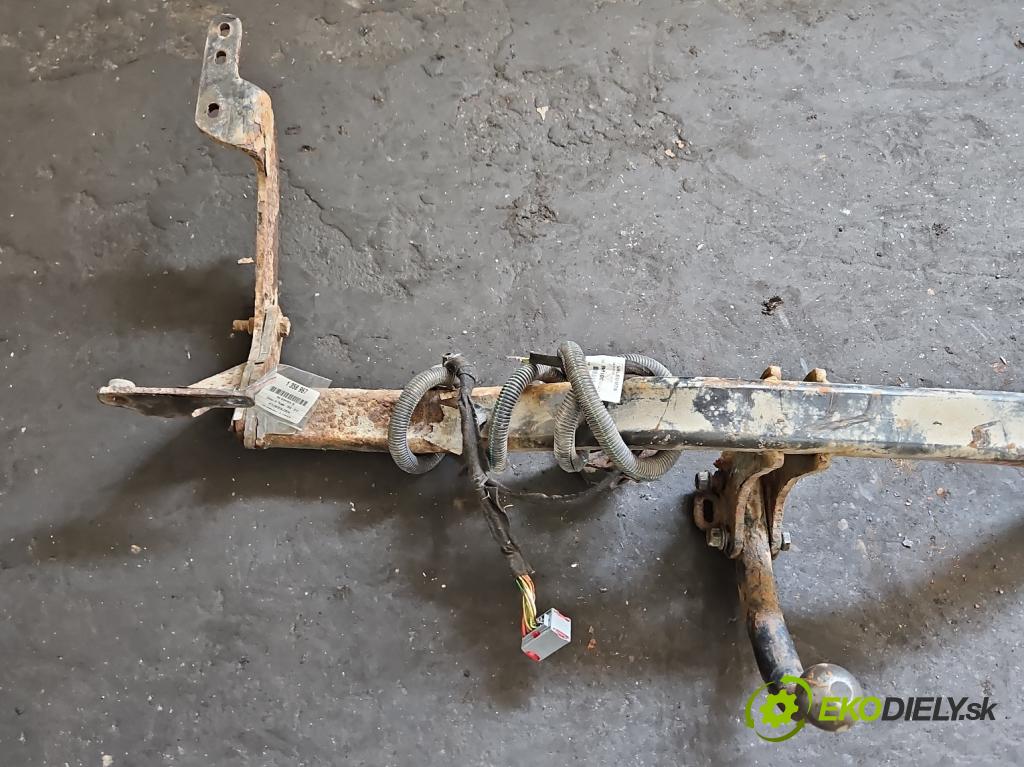 Citroen C4 Picasso I 2006-2013 1.6 16V 120 hp manual 88 kW 1598 cm3 5- oko tažné  (Tažná zařízení)